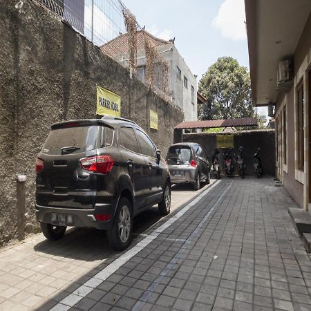 RedDoorz @ Gunung Sanghyang Kerobokan Denpasar  Bagian luar foto